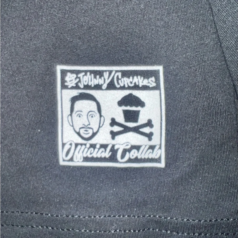 Johnny Cupcakes Biggie Collab T-Shirt Size Large New Never Worn!!!! 100% cotton - Picture 3 of 4